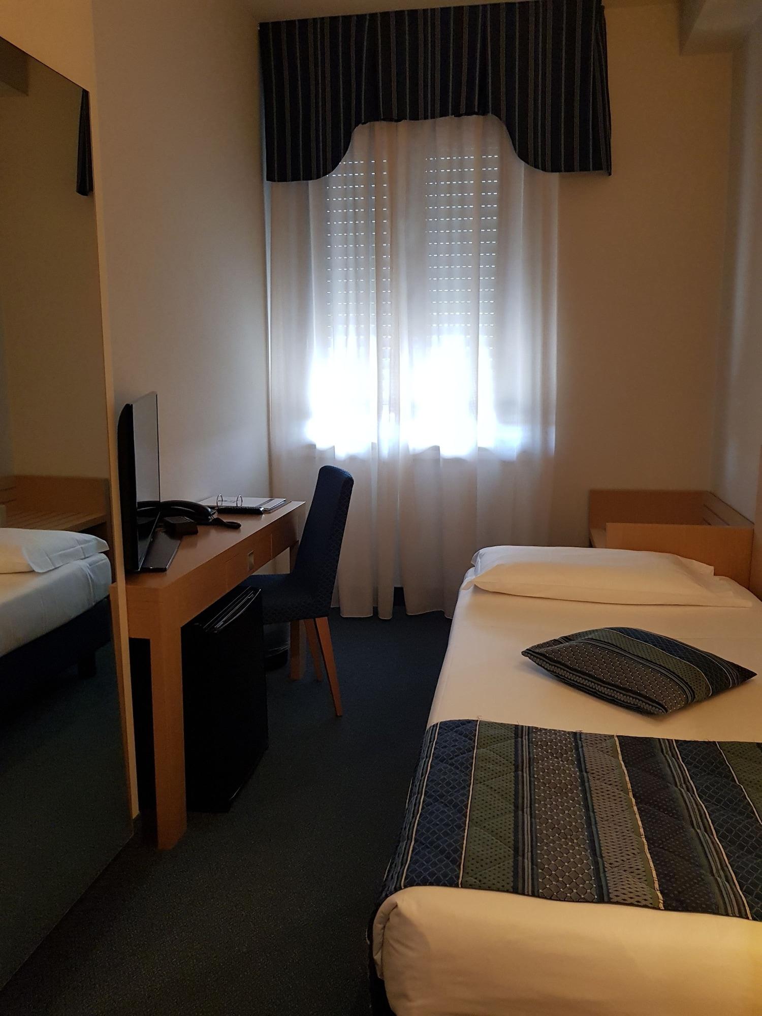 Western Cristallo Mantova Hotel 4*
